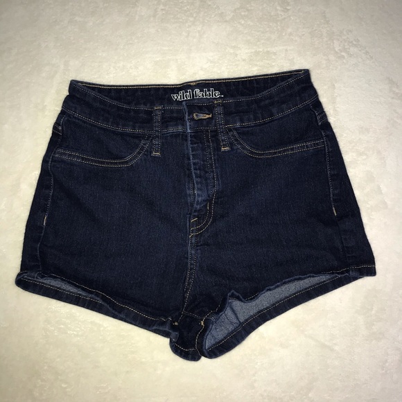 Shorts - Picture 3 of 5